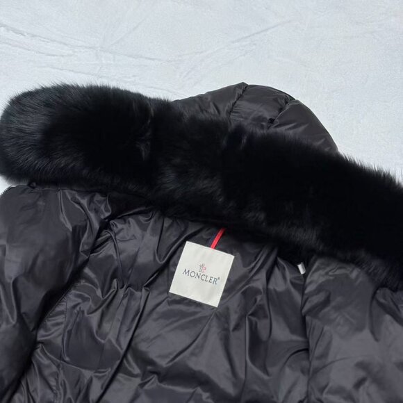 Moncler Black Fox Fur Collar Women's Slim Fit Down Jacket, Size L - Picture 4 of 9